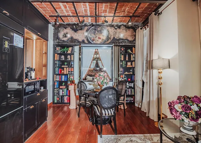 Allegory Of Taksim Apartmán