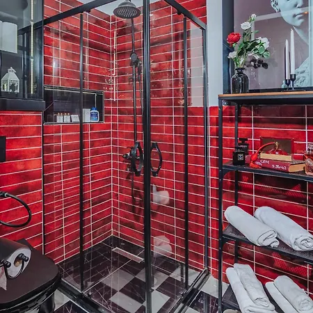 Apartment Allegory Of Taksim *