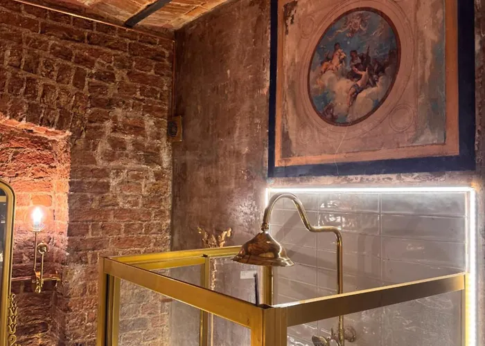 Allegory Of Taksim Apartment *